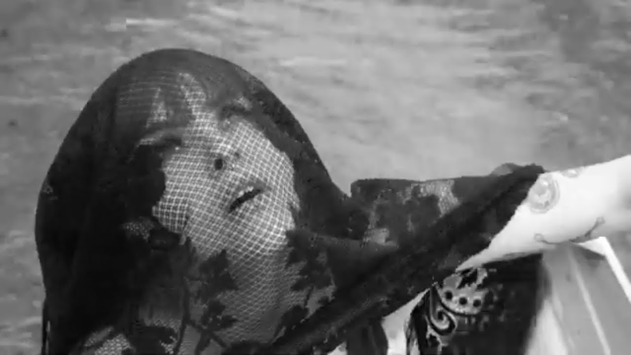 Guarda MaMa Doom- Indigo su YouTube Guarda MaMa Doom- Indigo su YouTube