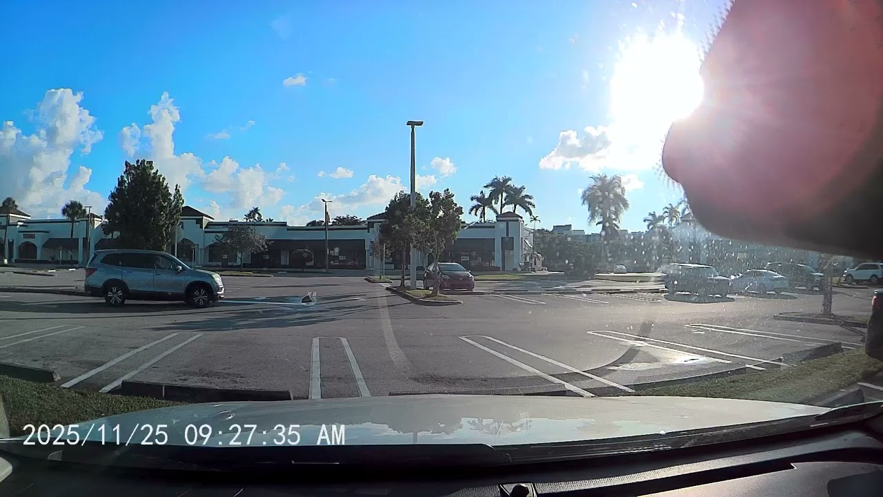 Florida Freeway Turns Into a Demolition Derby in Seconds November 26, 2025(2)