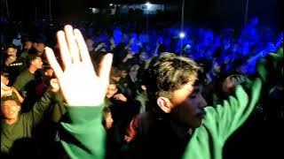 squad Supermoto air molek di wisata alam lirik