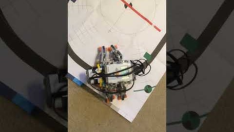 MY LEGO ROBOT RUNNING A LINE FOLLOWING PROGRAM