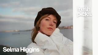 Selma Higgins - A Family | FRESHPICKS. Resimi