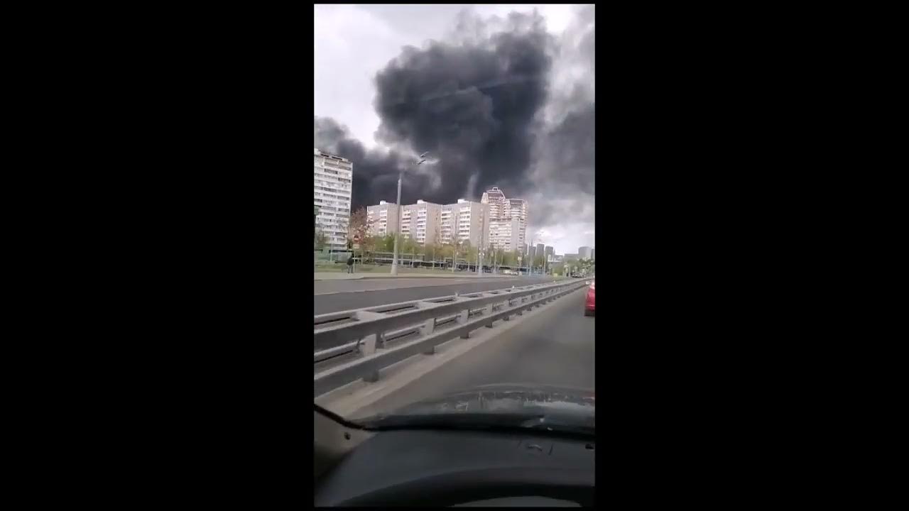 Пожар на озерной улице. Пожар в Москве. Пожар на Озерной. Пожар в Москве Очаково. Новое Очаково пожар.