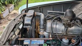 Peugeot 403 - Sortie d'hiver et moteur tournant