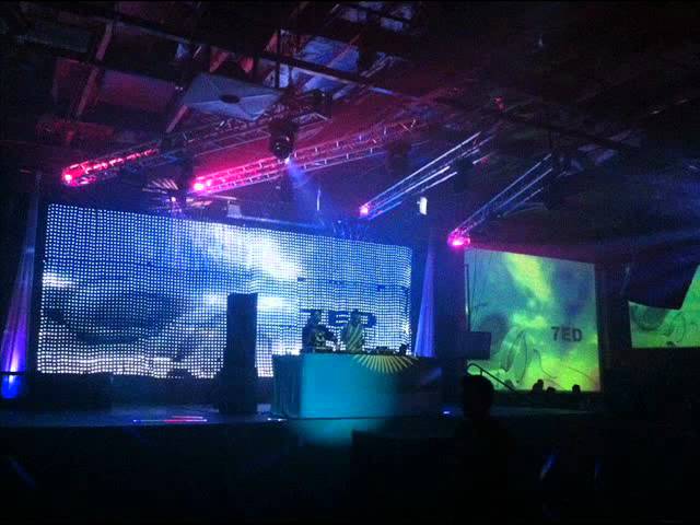 Regardez Andrew Bayer Ft. Molly Bancroft - Keep Your Secrets (7Ed Club Edit) sur YouTube