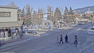 Jackson Hole Wyoming USA Town Square Live Cam - SeeJH.com