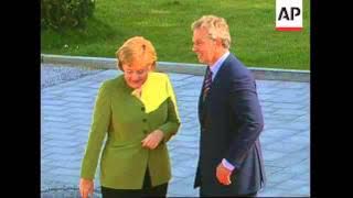 WRAP G8 heads of state arrive for summit; photo, roundtable