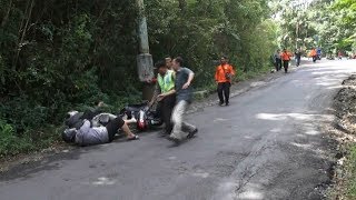 Towing satu-satunya fasilitas untuk keselamatan mobil dari banjir di Tumbang Nusa