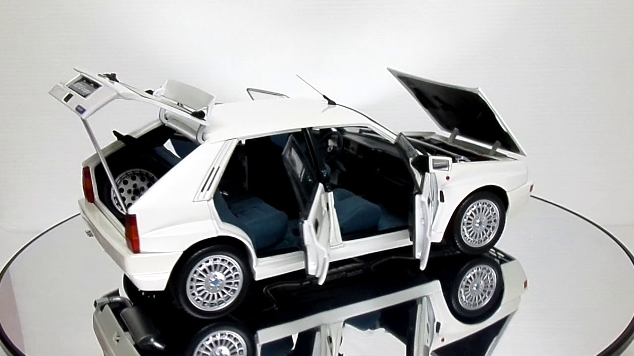 京商 1:18 Lancia Delta HF ホワイト ミニカー 1/18 ランチア デルタ HF 京商 KYOSHO 1/18 LANCIA DELTA HF