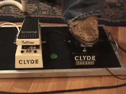 Fulltone CLYDE Standard wah pedal shootout White version vs new Black  version