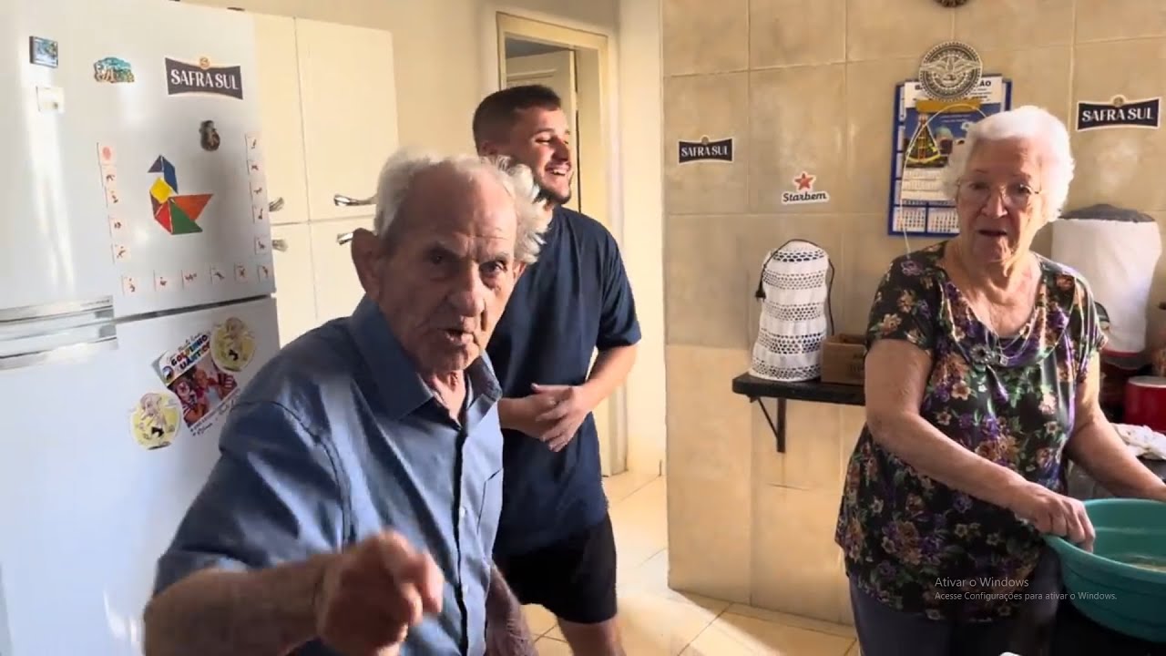 tira esse RAPAZ de perto da ERZA