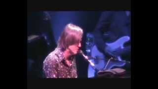 Jackson Browne sings Sky Blue & Black