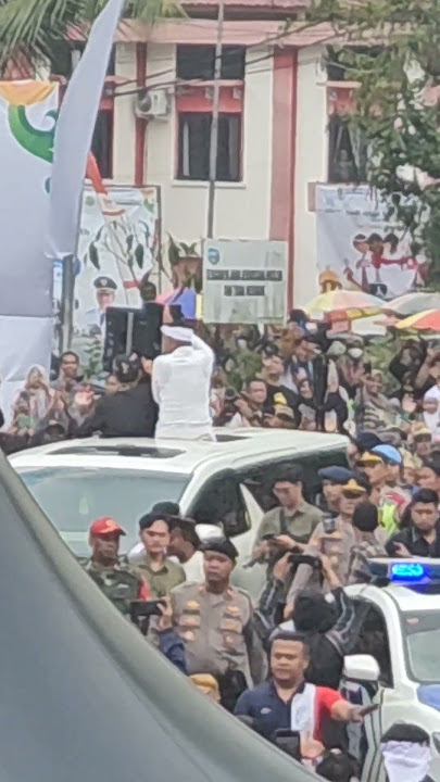 Ribuan Warga Tasikmalaya Sambut kang dedi mulyadi di gebu singaparna