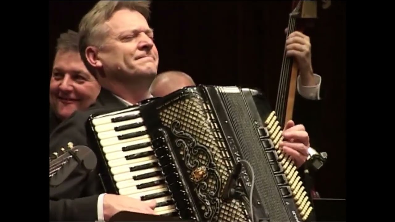 Zagrebački tamburaši - Billy Jean ciganski potpuri