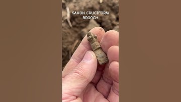 WOW ! #metaldetecting #treasurefind #trending #uk #viralshort #rare #jewellery #saxon #fyp #amazing