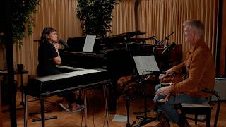 Norah Jones \u0026 Joshua Homme - Somethin' Stupid (Live)