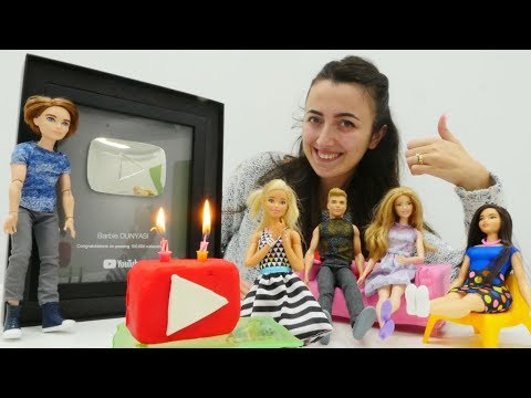 Barbie için sürpriz Doğum Günü partisi. Sevcan özel pasta yapıyor