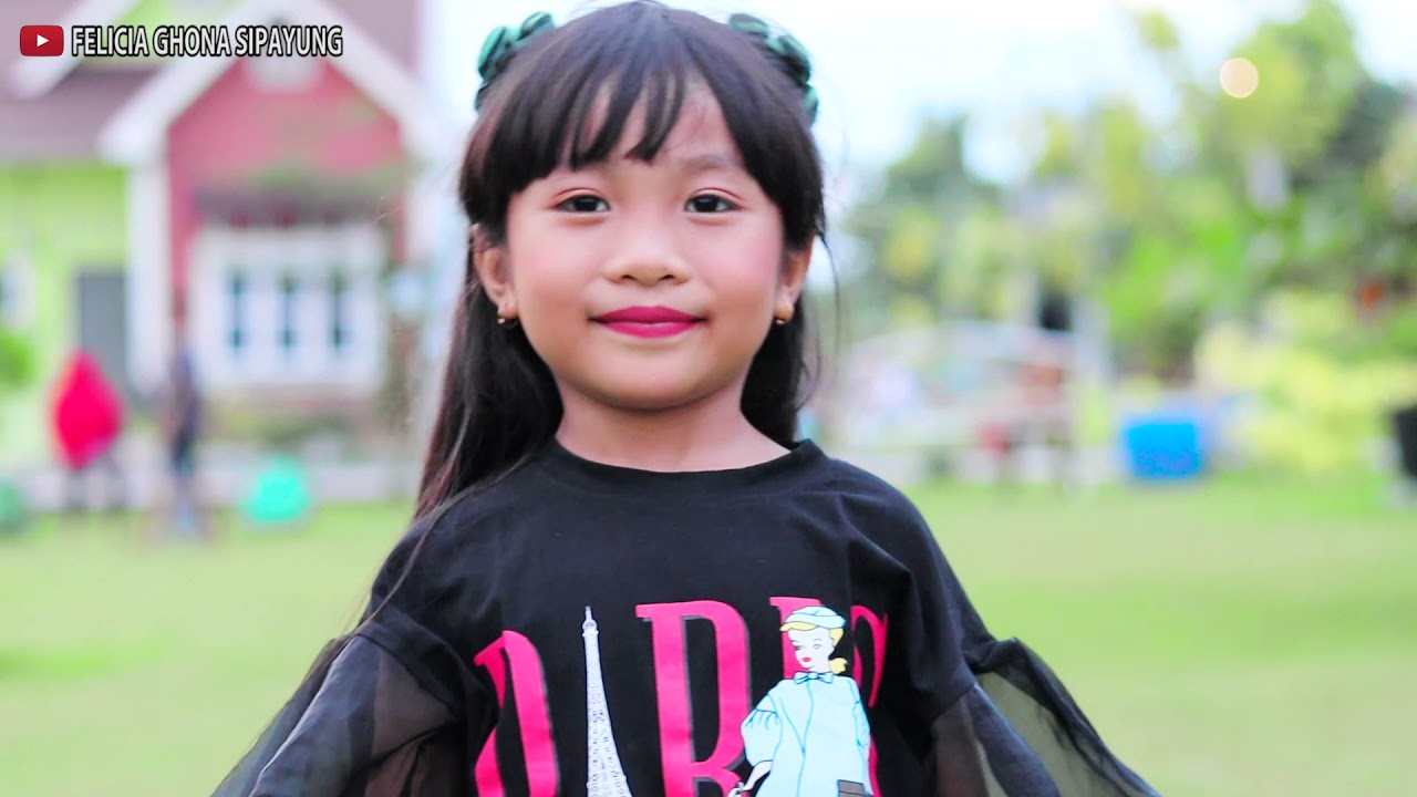TUHAN SELALU MENOLONGKU (COVER) FELICIA GHONA SIPAYUNG