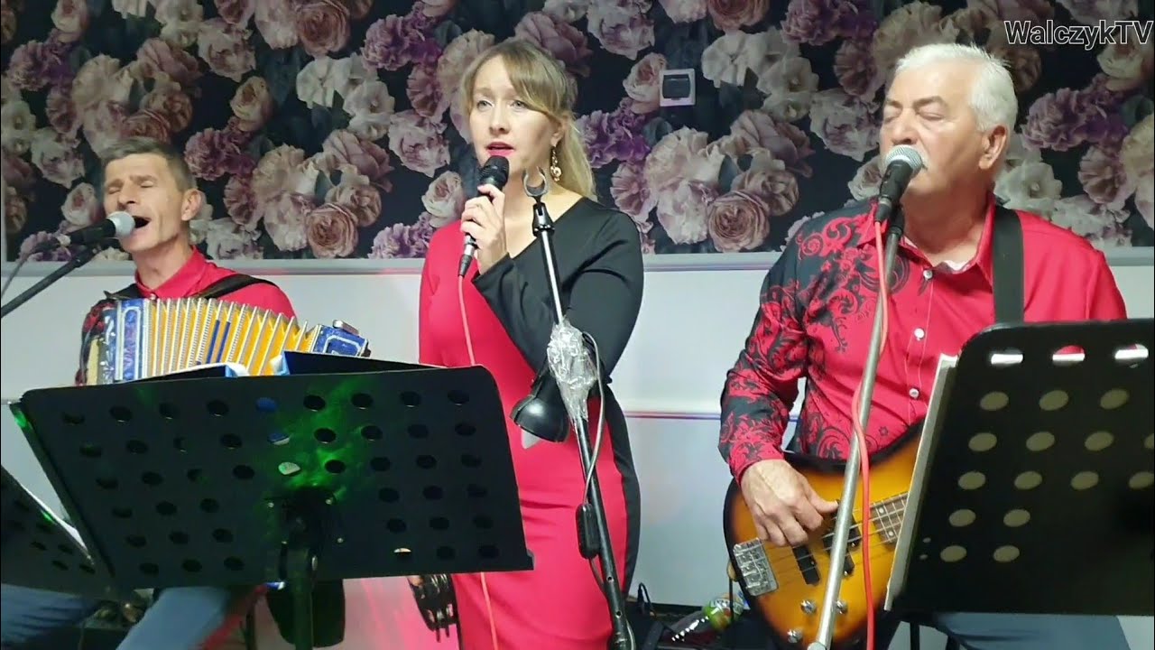 W TAK WSPANIAŁYM KLIMACIE bawi gości kapela ludowa Zbyszka Ciechowicza ze Rdzowa atmosfera rewelacja