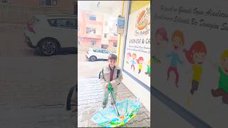 Şemsiyeye Su Doldurup Bana Attı Yağmur Suyunu Üzerime Döktü