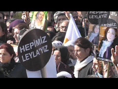 Diyarbakır'daki cenazede barış mesajı verildi