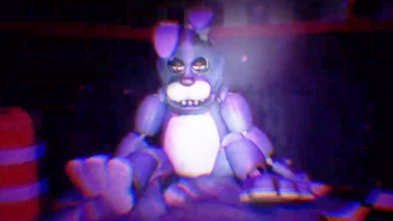 SPRINGTRAP FOUND ME HIDING IN THE VENTS FROM THE PHANTOM ANIMATRONICS.