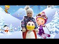 Margo learns to skate with penguin helper for kids