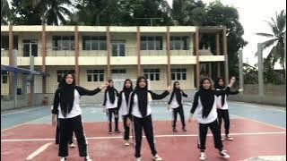 praktek senam (fortune cookie jkt48) smk taruna harapan 1 cipatat
