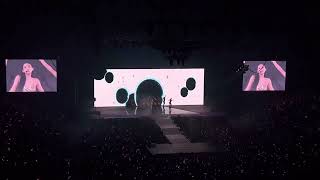 BLACKPINK - JENNIE Solo: You & Me (Moonlight) - Live at Prudential Center - Newark, NJ - 11/14