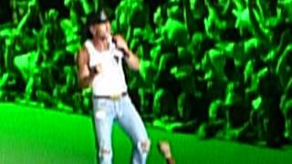 Kenny Chesney and Tim McGraw - She Thinks My Tractor's Sexy - Anaheim, CA