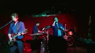 Everything Everything, "Can't Do" Live in Cleveland