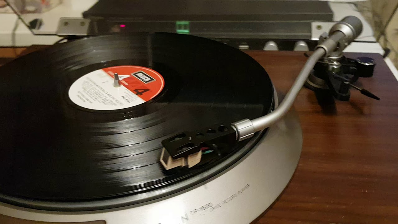 Denon DP-1600 - YouTube
