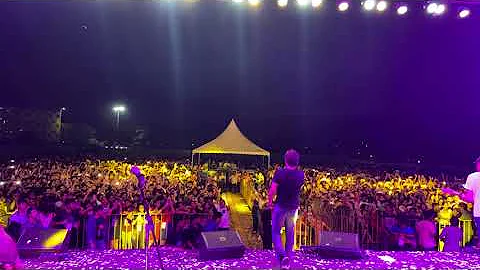 KK LIVE | YAARON DOSTI BADI HI HASEEN HAI |KK LIVE COLLEGE SHOW | CAMPUS SHOW WITH KK |CROWD SINGING