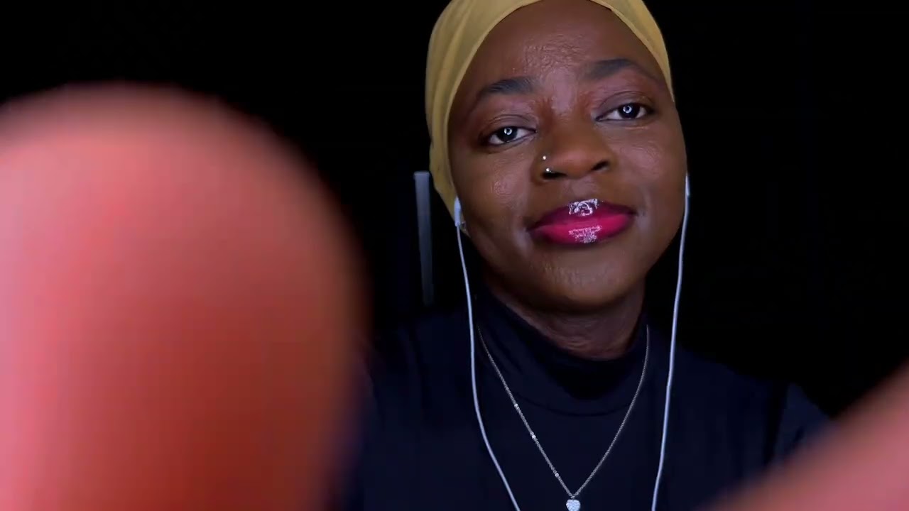 ASMR Türkçe. Uyku Teknikleri ve Olumlulama. (Saç tarama, yüze dokunma, ışıklı kitap)