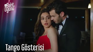 En Sevilen Bora Doğrusöz Sahneleri