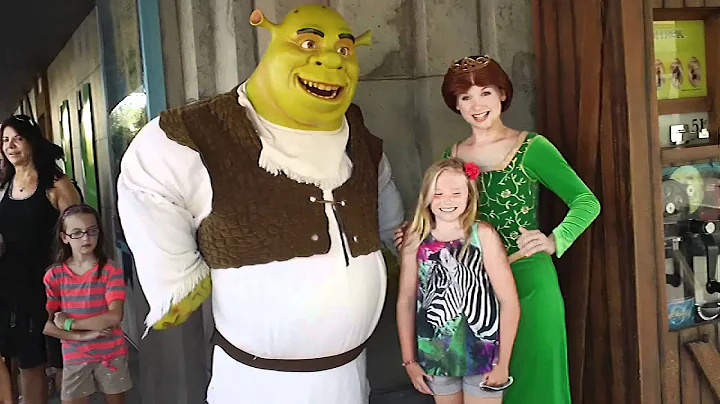 Brogan and Tamara meeting  Shrek and Fiona in Univ...