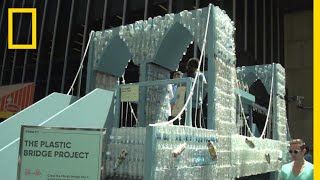 See the Brooklyn Bridge Model Made From 5,000 Plastic Bottles | National Geographic