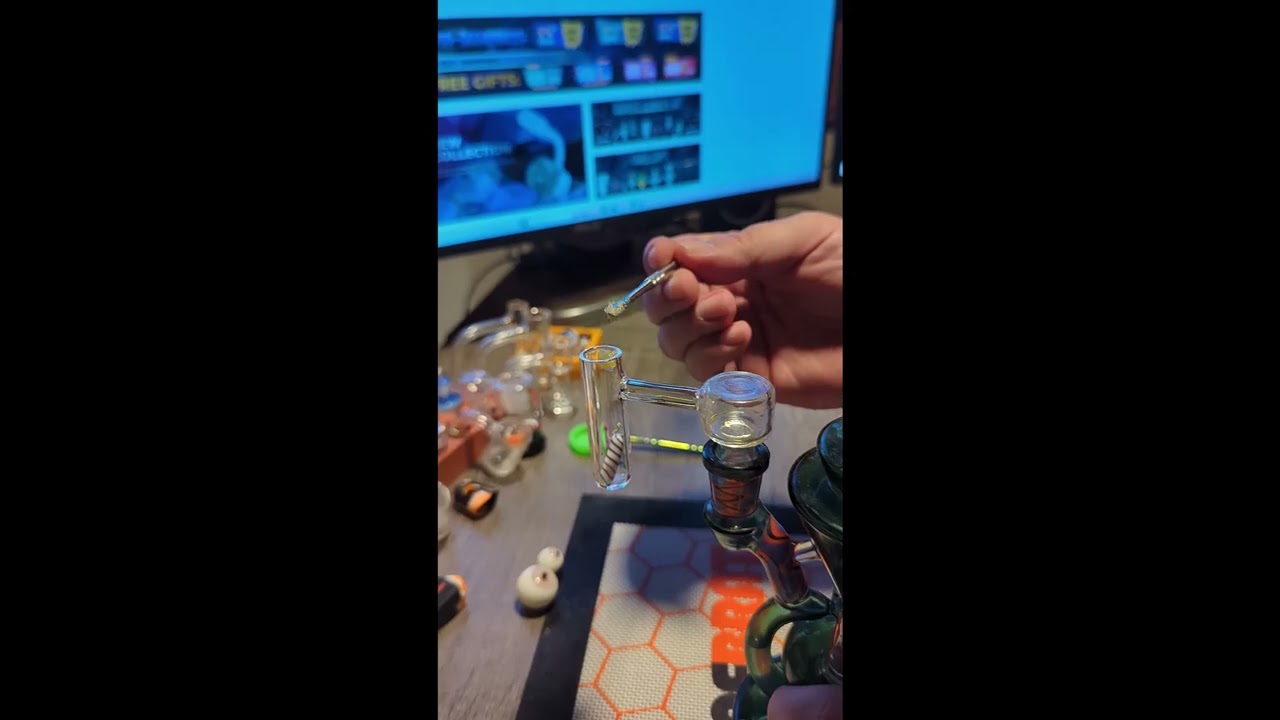 Quartzbanger.com teaser