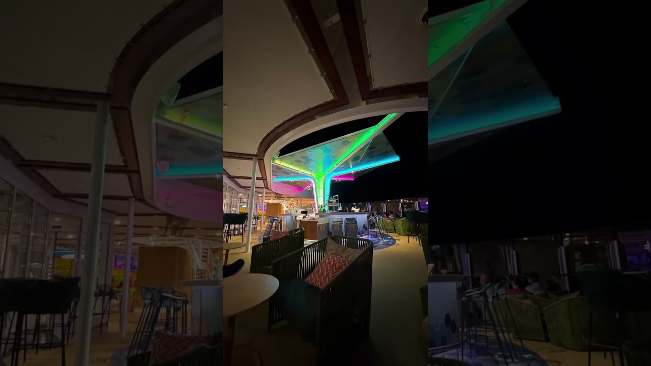 The Vue Bar is a bit hidden on Utopia of the Seas and it is worth stopping by! #utopiaofthhseas