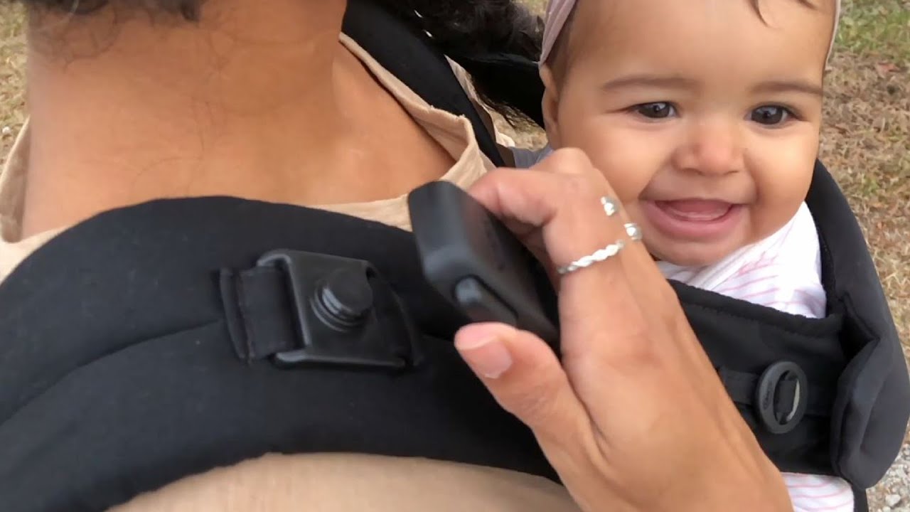 Unboxing the Graco Cradle Me™ 4in1 Baby Carrier Ad Content for