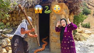 🚨A poisonous snake entered Samana's house, what happened next? 🚨A poisonous snake entered Samana's house, what happened next?