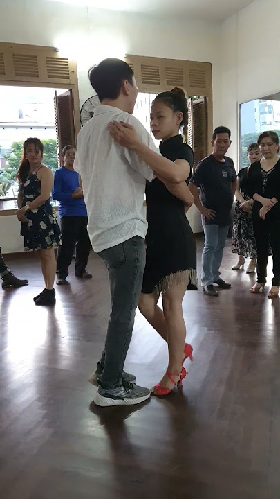 Bước Kizomba cơ bản. #khieuvuvadoisong #kizomba