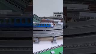 中編5 共走 JR東日本 HB-E300系 リゾートしらかみ 青池編成 & 橅編成  n scale JR EAST HB-E300 RESORT SHIRAKAMI ＃Shorts