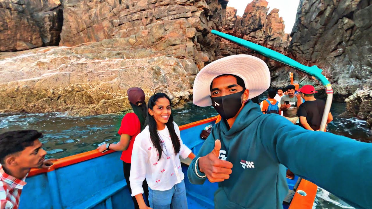 गौरी मी आणि दिव्या आलो खोल समुद्रात बोटने 😱 येईपर्यंत झाली पूर्ण रात्र 🙂 #marathi #vlog #malvani 