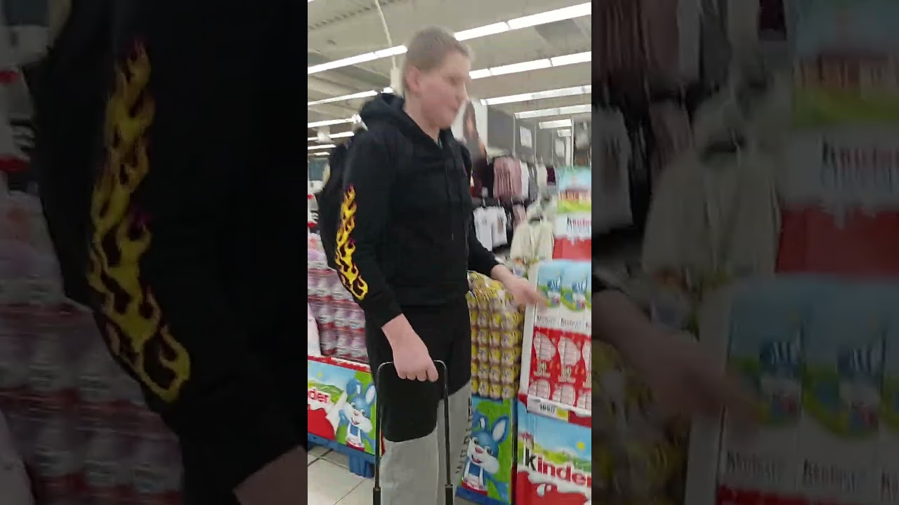 Máma a syn na nákupech v Česku 😂😂🤣🤣