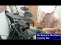 The Sun And The Moon/Husking Bee を叩く