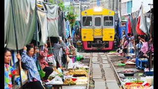 Maeklong Railway Market. Is it too busy and dangerous?