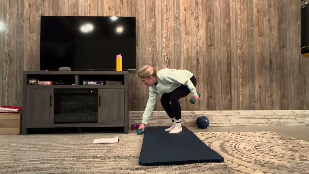 Day 9: 20 min, exercise ball and light weights 