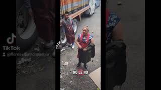 La Señorita Juliana Recibe Flores Del Patrón, Quiere Que Sepa Que La Ama Muchisimo....