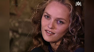 Miniatura de "Vanessa Paradis - One - U2 Cover"