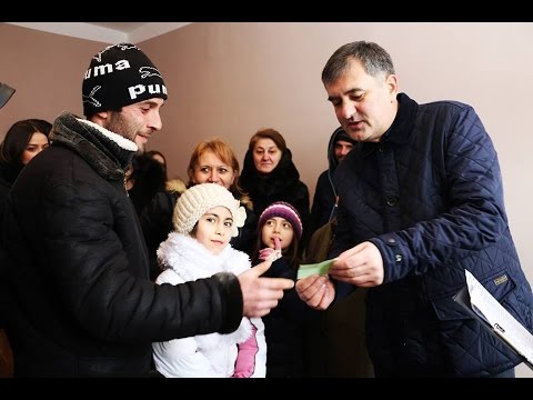 ბორჯომში 64 დევნილ ოჯახს ბინები გადაეცა
